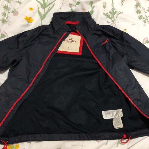 Hollister Navy and Red Men's Windbreaker - Picture 8 of 8